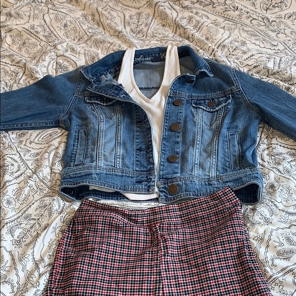Cropped Denim Jacket - Picture 2 of 3